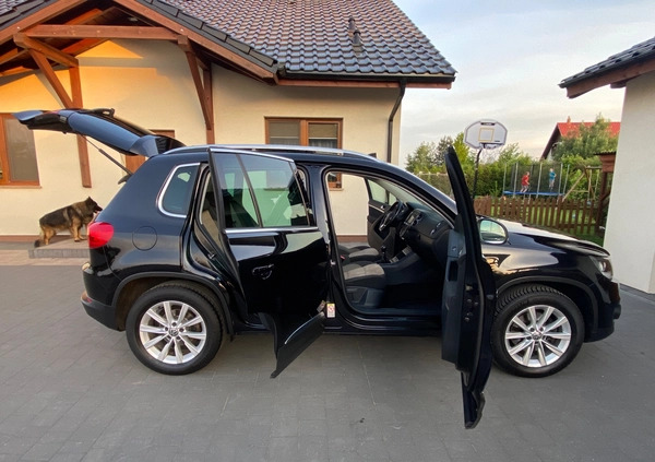 Volkswagen Tiguan cena 42900 przebieg: 247497, rok produkcji 2012 z Chełmno małe 407